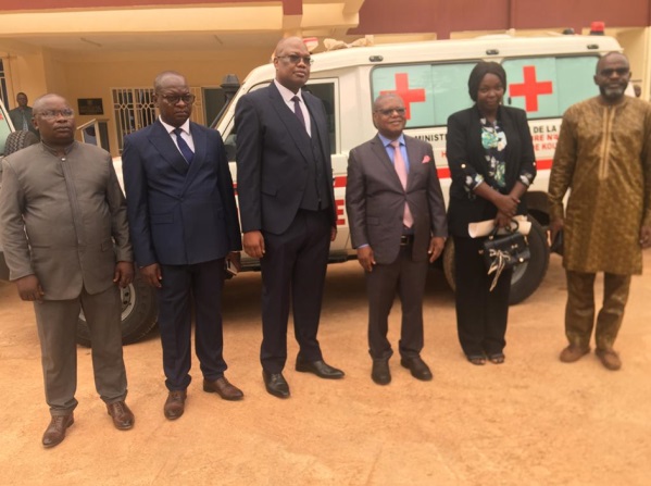 Le ministère de la Santé et de la Population a réceptionné aujourd’hui huit ambulances médicalisées acquises sur fonds propres de l’état centrafricain pour un coût total d’environ quatre cents millions de francs CFA.